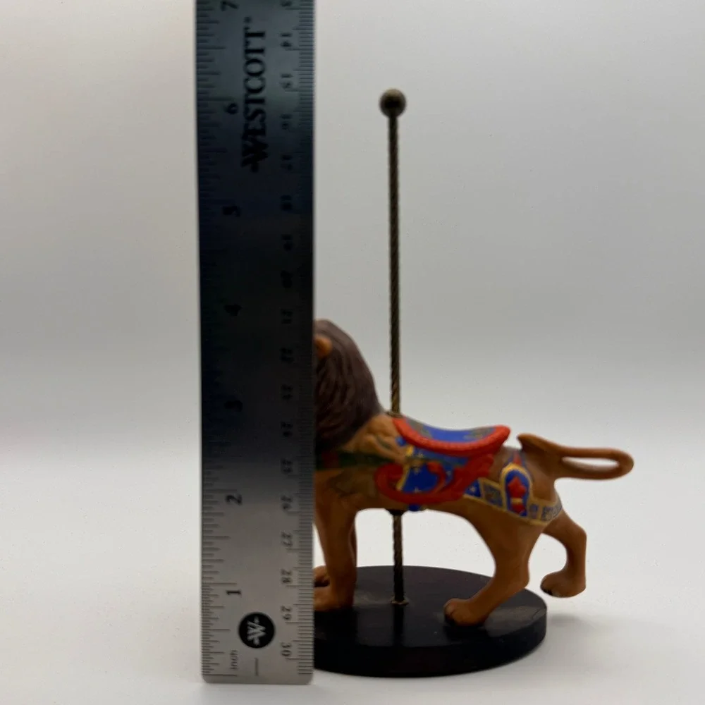 Heritage Heirloom Carousel‎ Animal Figurines Musical Base Set Multicolored Wood